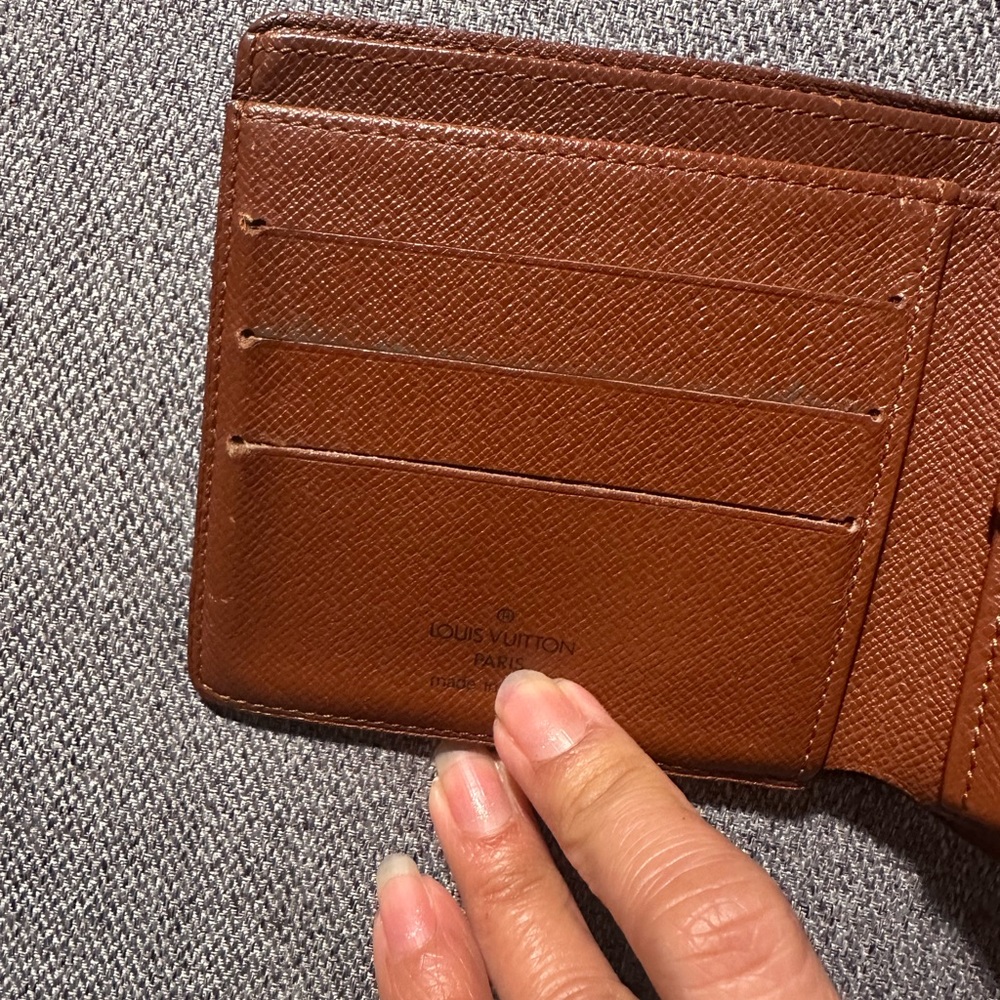 LOUIS VUITTON  Brown Monogram mens Wallet - Picture 7 of 12